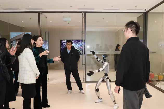 北京具身智能机器人产业链融通合作大会圆满落幕 加速产业协同与商业化落地(图12)
