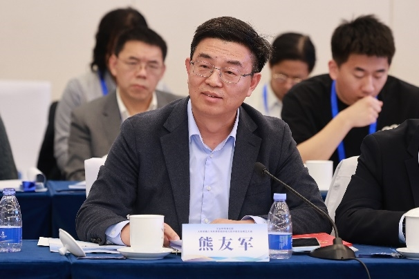 工业和信息化部人形机器人与具身智能标准化技术委员会成立大会暨第一次全体委员会议召开(图5) 工业和信息化部人形机器人与具身智能标准化技术委员会成立大会暨第一次全体委员会议召开(图5)