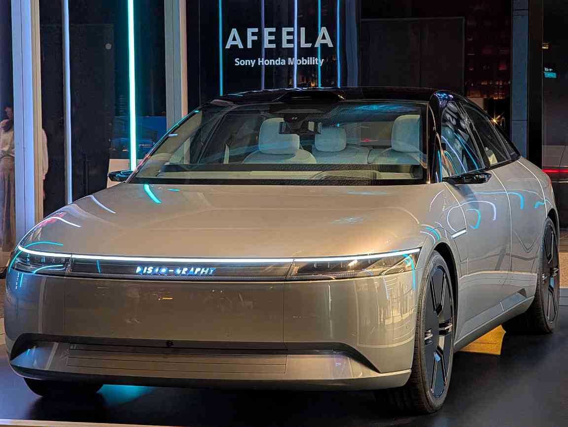 CES 2026前瞻:AI长出“肉身”,重做一切硬件?(图11) CES 2026前瞻:AI长出“肉身”,重做一切硬件?(图11)